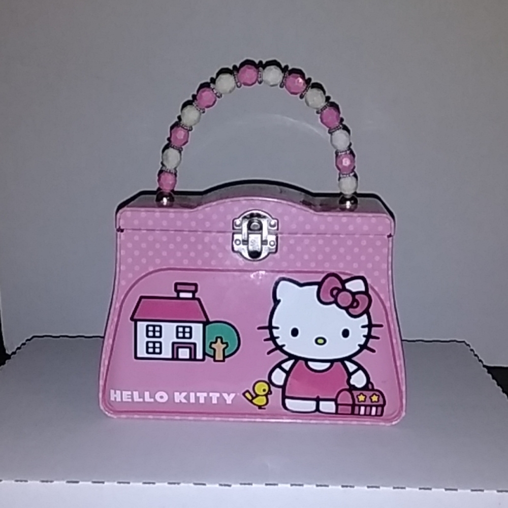 Hello Kitty tin purse